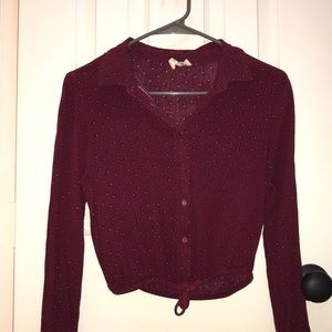 TILLY’S red patterned collared blouse